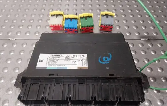 Ford Kuga II Comfort/convenience module AV6N-19G481-AL