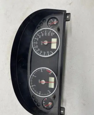 Ford Mondeo Mk III Speedometer (instrument cluster) 1S7F10841 44ZU187 662006AB90