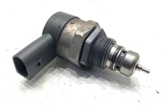 Mercedes-Benz ML W166 Fuel pressure regulator A6420700146