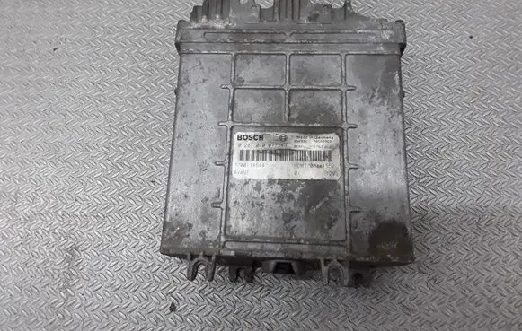Renault Scenic I Engine control unit/module 0281010077 7700111552