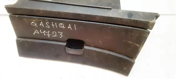 Nissan Qashqai+2 Glove box 68520jd000
