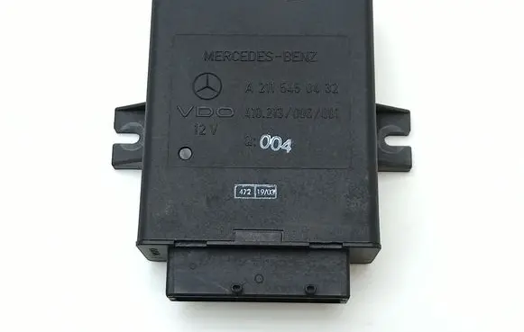 Mercedes-Benz E W211 Air suspension control unit module (rear) A2115450432
