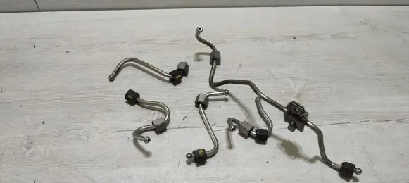 Ford Mondeo MK V Fuel injector supply line/pipe listwapaliwadelphi