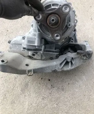 BMW 3 F30 F35 F31 Gearbox transfer box case 