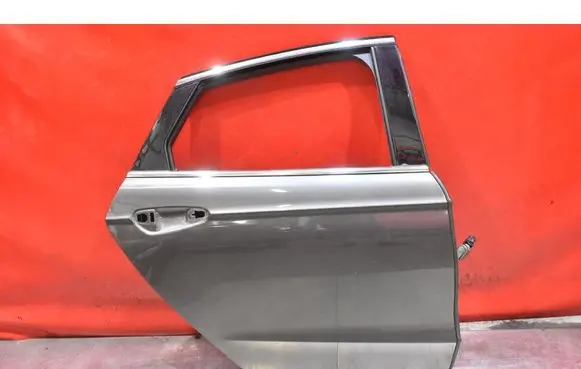 Ford Mondeo MK I Rear door