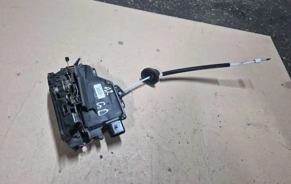 Audi A2 Rear door lock 8Z0839016D