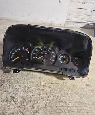 Dacia Sandero Speedometer (instrument cluster) 91AB10B885AA 638100700