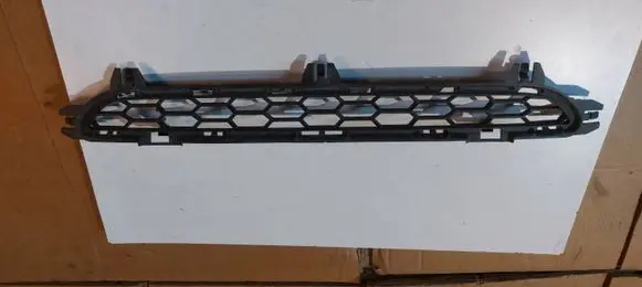 Front bumper lower grill