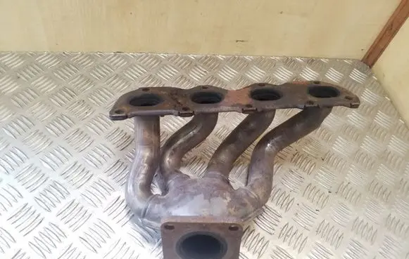 Volkswagen Golf V Exhaust manifold