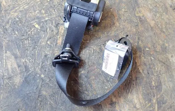 Mercedes-Benz GL X166 Rear seatbelt 