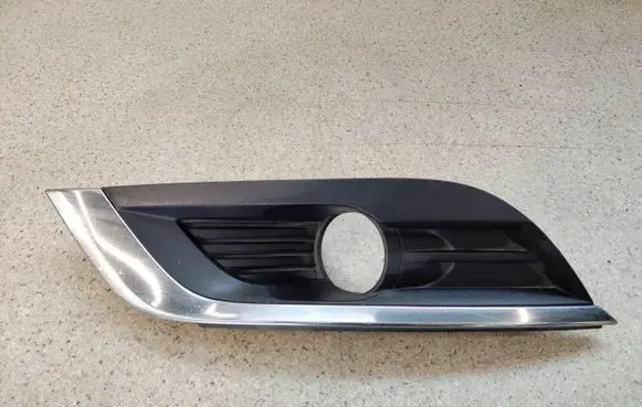 Renault Talisman Front fog light trim/grill 261A25854R37A 261A25854R