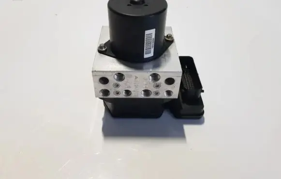 Opel Insignia A Master brake cylinder