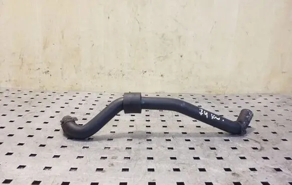Volkswagen Touran I Engine coolant pipe/hose