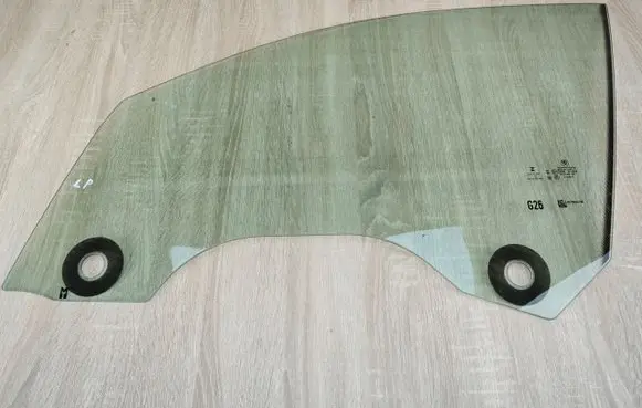 BMW 4 G22 G23 G24 G26 Front door window glass four-door 7955247