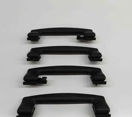 Maserati Ghibli A set of handles for the ceiling 670024685 670024688