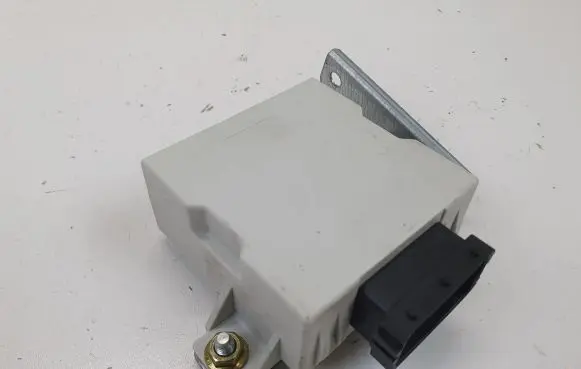 Toyota Corolla Verso AR10 Window wiper relay 859400F010