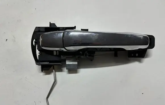 Ford Explorer Front door exterior handle