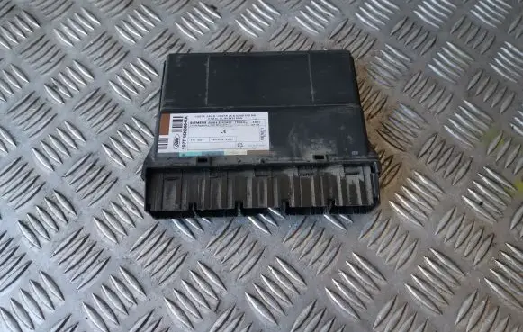 Ford Mondeo Mk III Comfort/convenience module 1S7T15K600KA