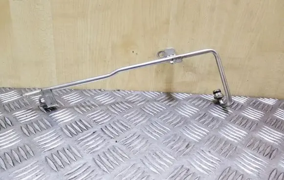 Coolant pipe/hose