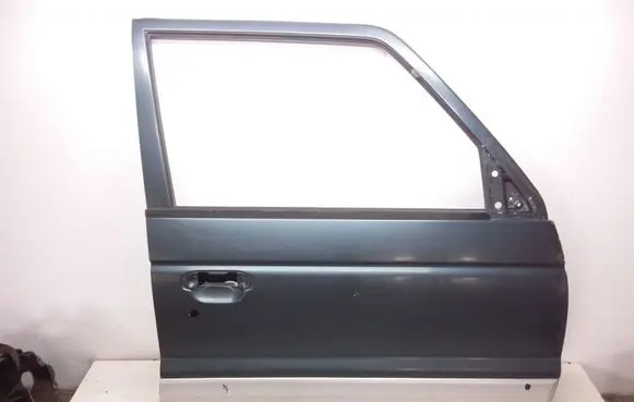 Mitsubishi Pajero Front door