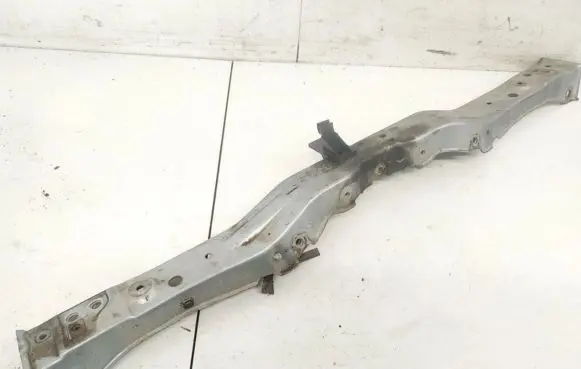 Toyota Avensis T250 Radiator support slam panel