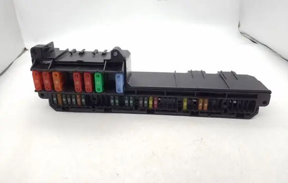 BMW 5 E60 E61 Fuse module 6957330 6114695733001