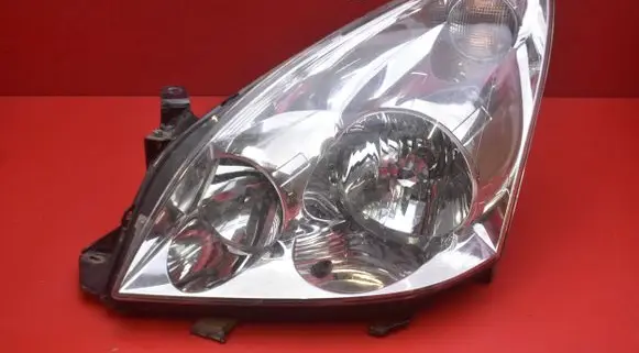 Toyota Corolla Verso E121 Headlight/headlamp