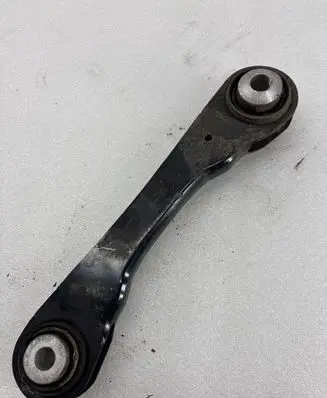 BMW 5 G30 G31 Rear upper control arm/wishbone 6867537