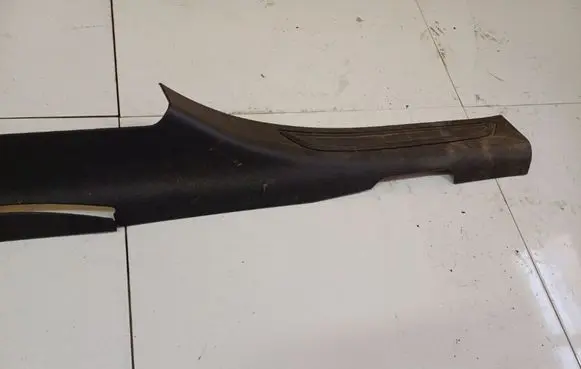 Front sill trim cover
