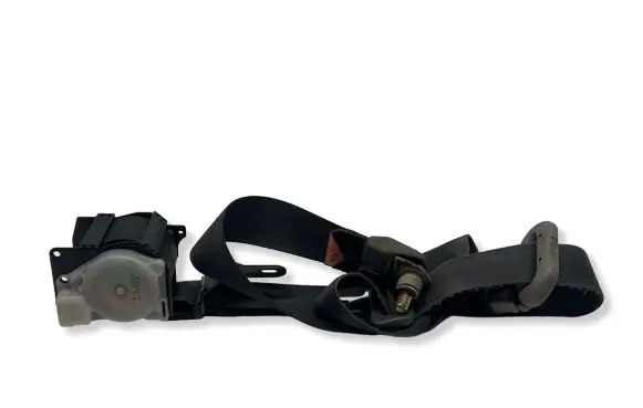 Mitsubishi Pajero Front seatbelt N1684