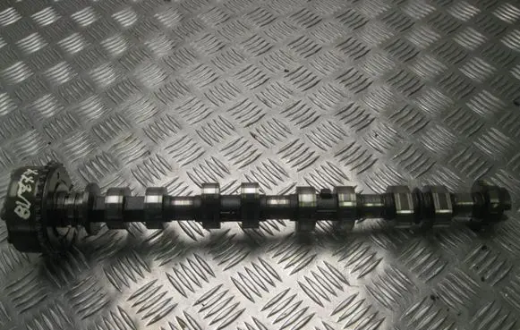 Toyota Avensis T270 Camshaft 1307037010 BV777