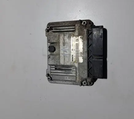 Opel Signum Engine control unit/module 0281011817 55556261 1039S12972