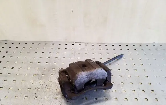 Toyota Prius (XW20) Front brake caliper