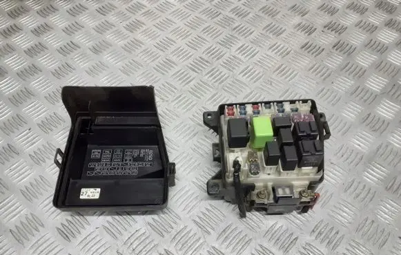 Mazda 323 F Fuse box set 9L22