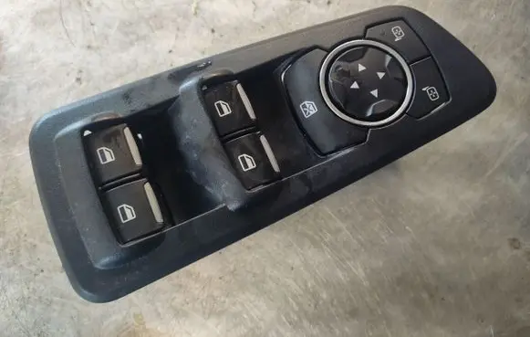Ford Explorer V Electric window control switch CB5T14540BAW