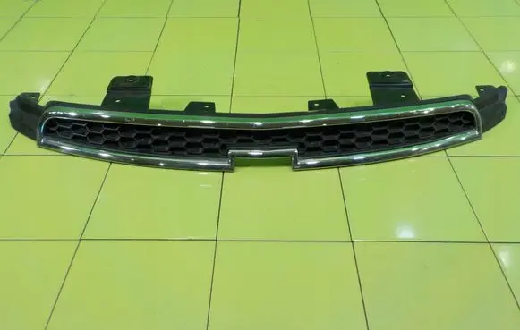 Chevrolet Orlando Front bumper upper radiator grill 95471003