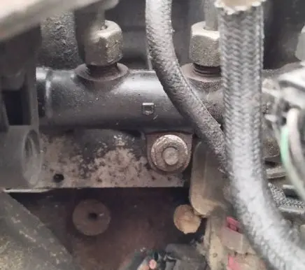 Ford Galaxy Fuel main line pipe 