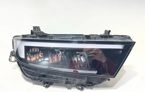 Opel Astra L Headlight/headlamp 9851881180