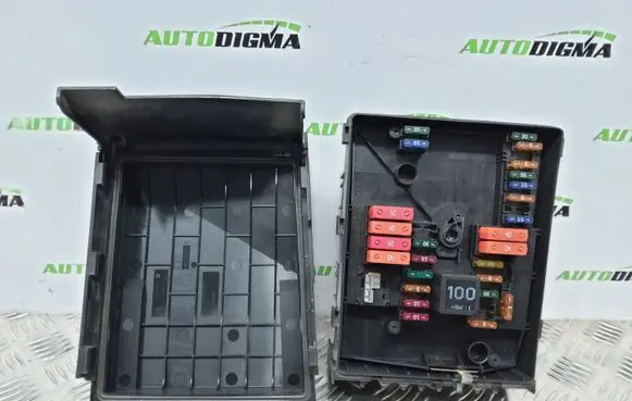 Volkswagen Touran I Fuse box set 1K0937804G 1K0937800P 1K0937821C