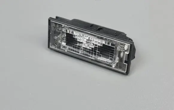 Dacia Sandero II Number plate light T090084 82000480127 E205053