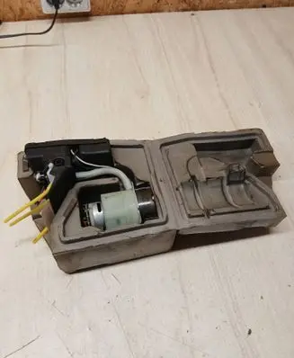 Mercedes-Benz A W168 Central locking vacuum pump 1688000348 A1688000035