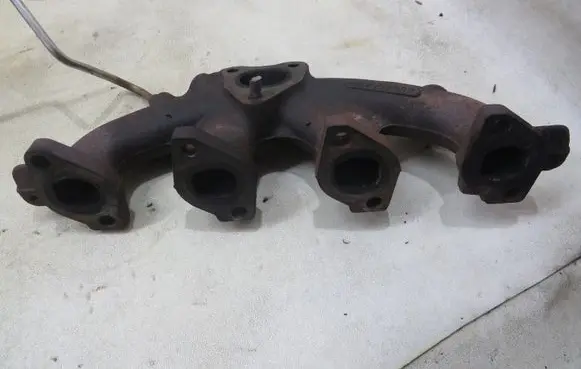 Renault Megane IV Exhaust manifold 140042975R