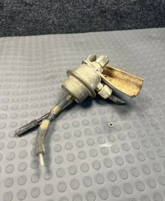 Mercedes-Benz S W126 Fuel pressure regulator 0280161007