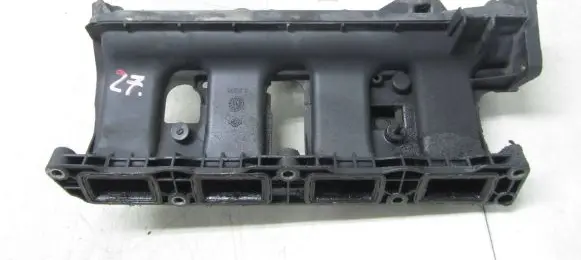 Nissan Juke I F15 Intake manifold 140036109R
