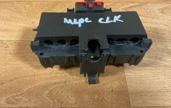 Mercedes-Benz C W203 Fuse box set A2035450301