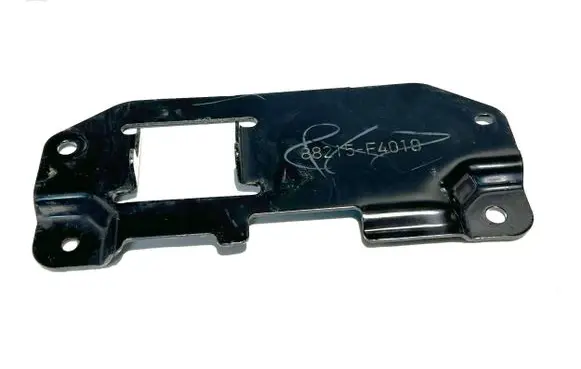 Toyota C-HR I Distronic sensor bracket 88215F4010 30025