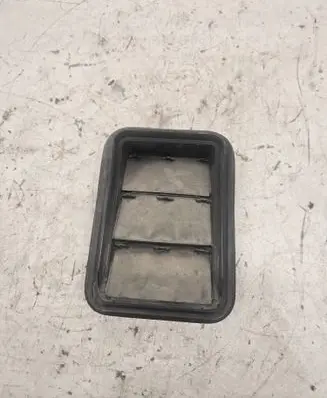 Toyota Prius (XW50) Quarter panel pressure vent 6294047010