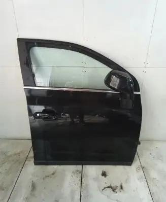 Chevrolet Orlando Front door