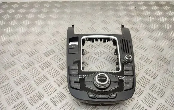 Head unit multimedia control
