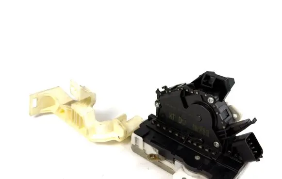 Ford Mondeo Mk III Front door lock 2S4A-A21812-EB 2S4AA21812EB